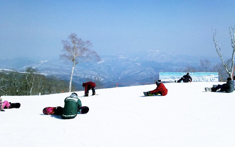 めいほうスキー場は、滑走距離5,000mのロングコースでフリーラン！ | BEETABI（ビータビ）