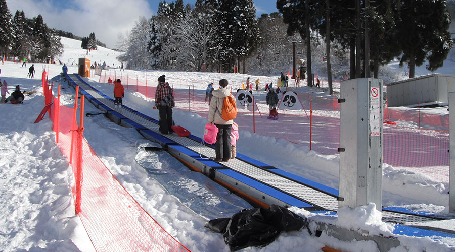 鷲ヶ岳スキー場　スノーエスカレーター
