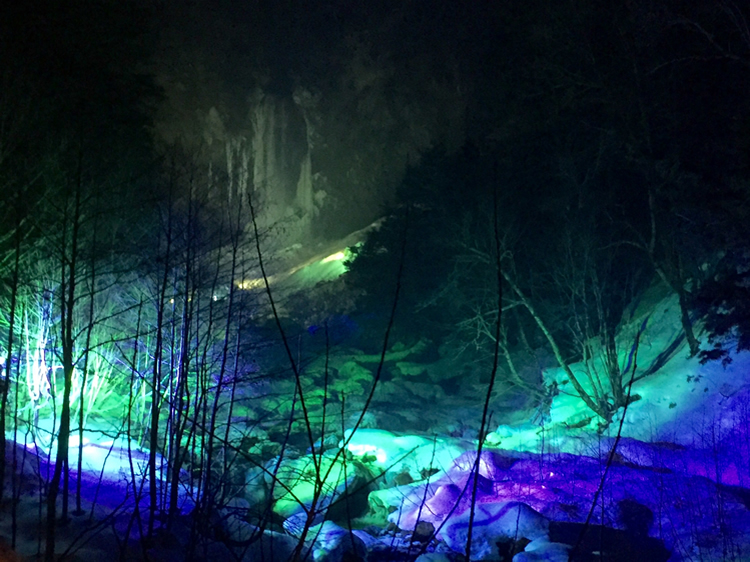 平湯大滝のライトアップ