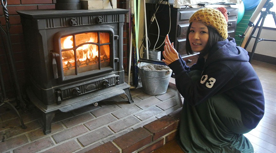 オーバーグルグル館内の暖炉