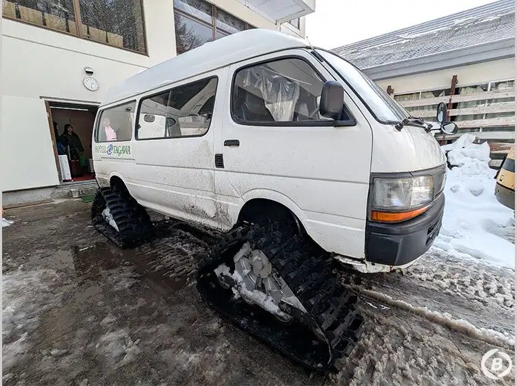 ホテルタガワ雪上車