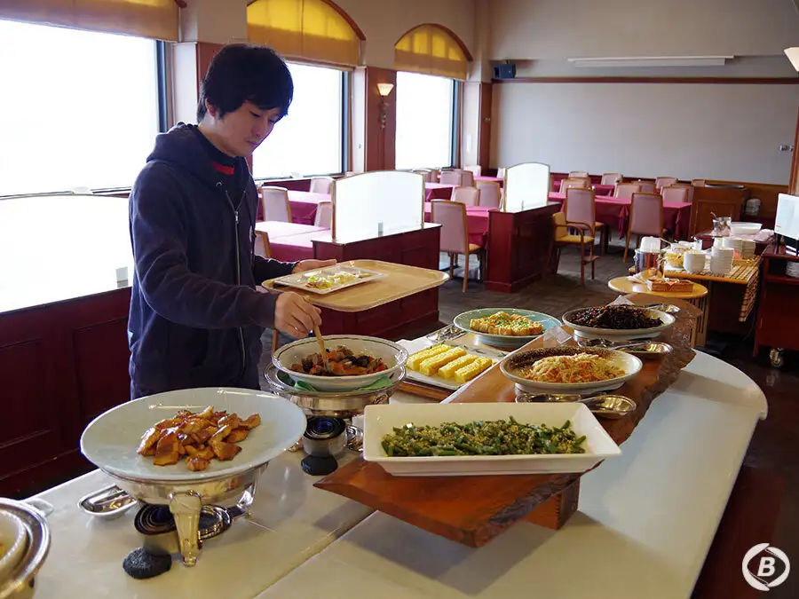 車山スカイパークホテルの朝食バイキング