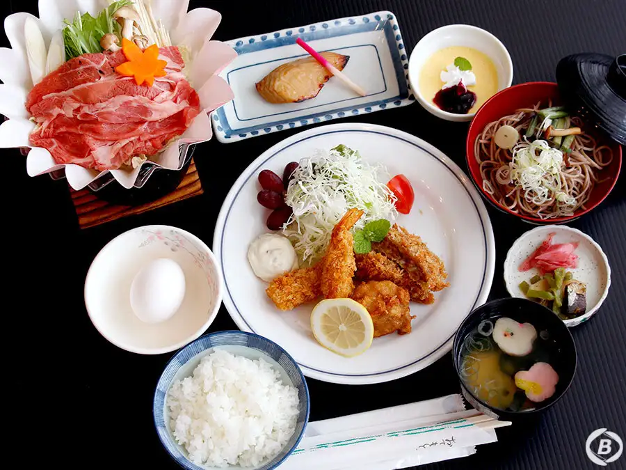 ホテル サンプラザ栂池の夕食一例