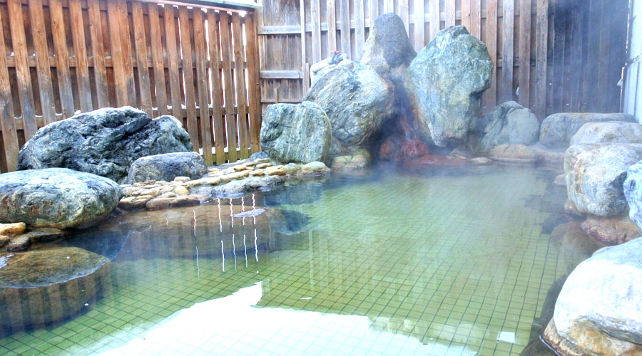 栂池温泉「元湯 栂の森」の露天風呂