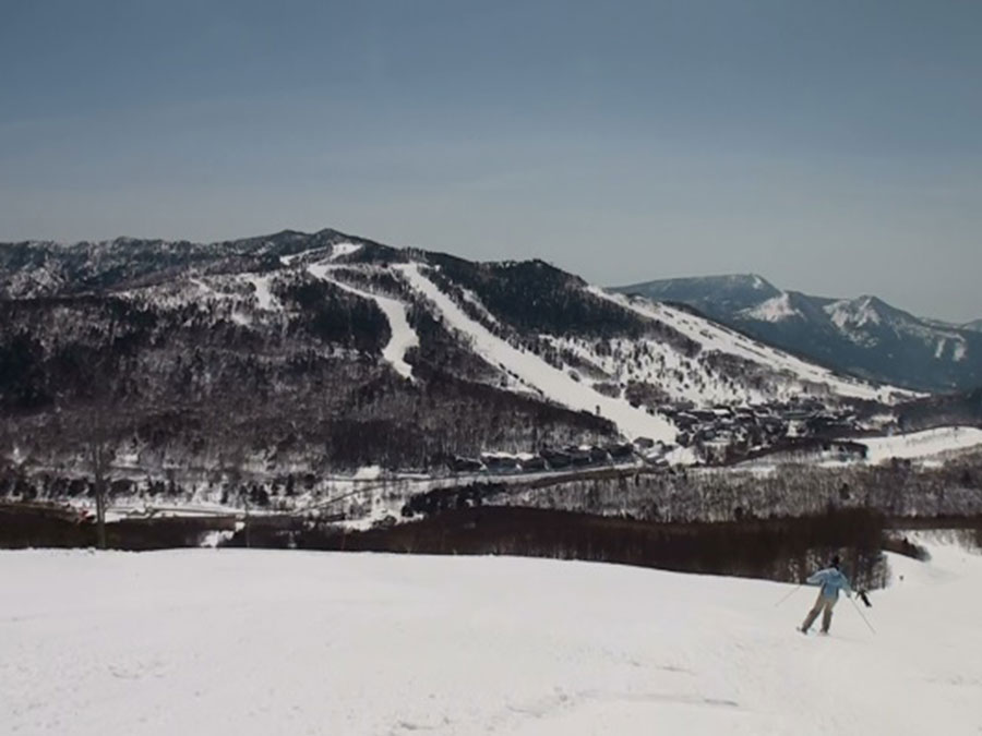 焼額山スキー場山頂からの眺め